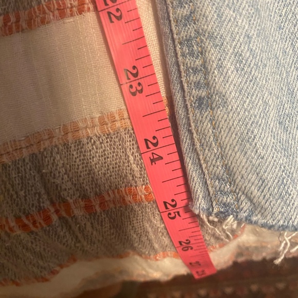 Agolde Riley High Rise Crop in Shatter Color - Picture 7 of 9